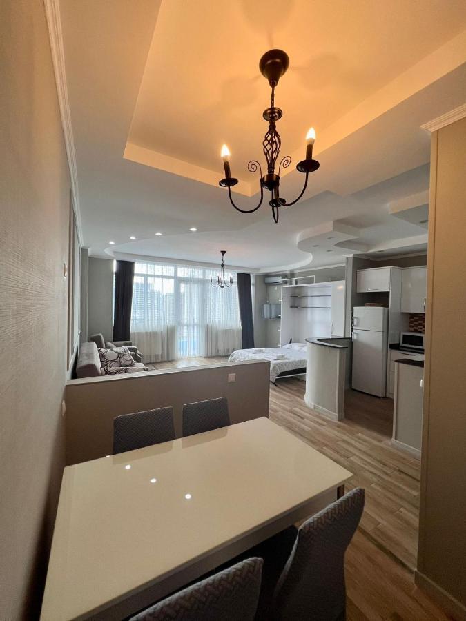 Luxure Apartments Batumi Eksteriør billede